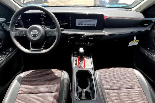 Photo of 2025 2t Ice Blk Roof Nissan Kicks