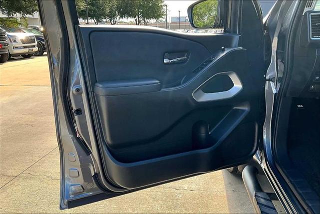 Photo of 2024 Gun Metallic Nissan Frontier