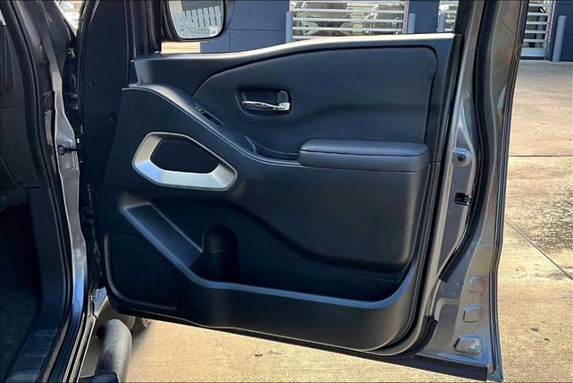 Photo of 2024 Gun Metallic Nissan Frontier