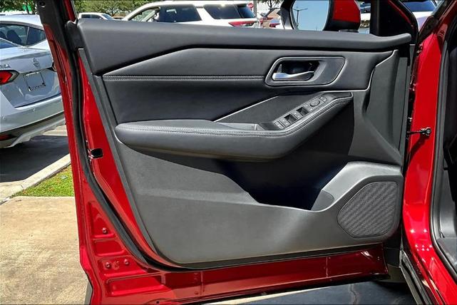 Photo of 2025 Scarlet Ember Nissan Rogue