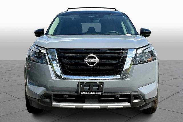 Photo of 2025 Boulder Gray Metallic Nissan Pathfinder