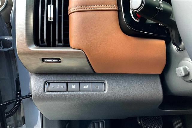 Photo of 2025 Boulder Gray Metallic Nissan Pathfinder