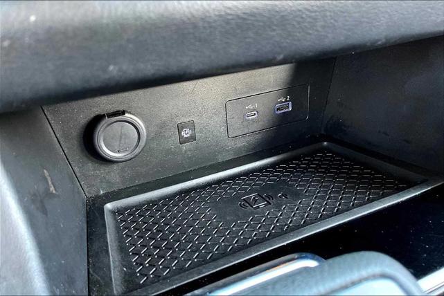 Photo of 2023 White Nissan Pathfinder