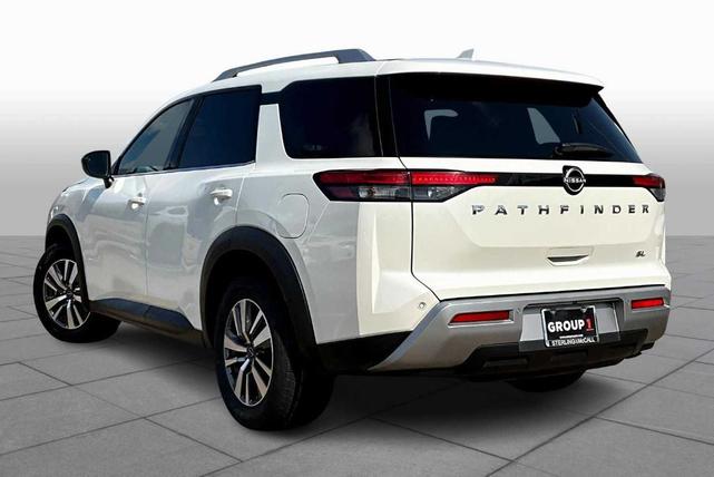 Photo of 2023 White Nissan Pathfinder