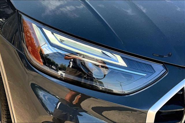 Photo of 2021 Manhattan Gray Metallic Audi Q5