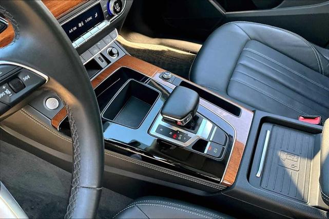 Photo of 2021 Manhattan Gray Metallic Audi Q5