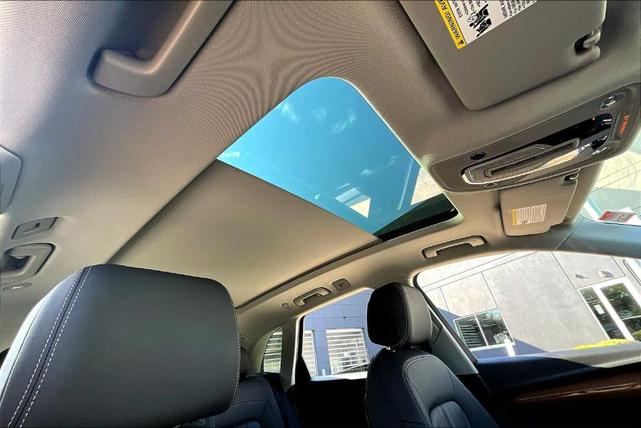 Photo of 2021 Manhattan Gray Metallic Audi Q5