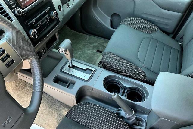 Photo of 2017 Brilliant Silver Nissan Frontier