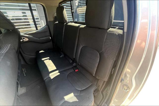Photo of 2017 Brilliant Silver Nissan Frontier