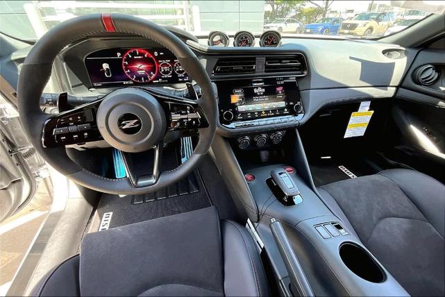 Photo of 2025 Silver M / Black (S) Nissan Z
