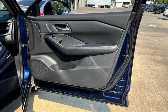 Photo of 2024 Deep Ocean Blue Nissan Rogue