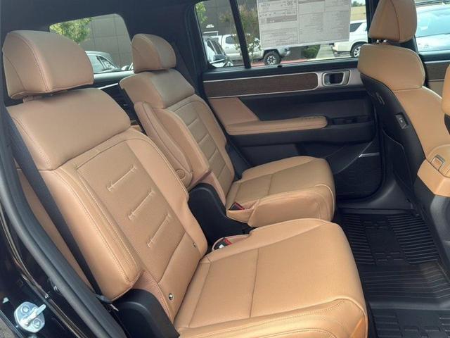Photo of 2026 Phantom Black Hyundai SANTA FE HEV