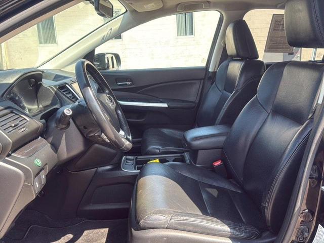 Photo of 2015 Crystal Black Pearl Honda CR-V