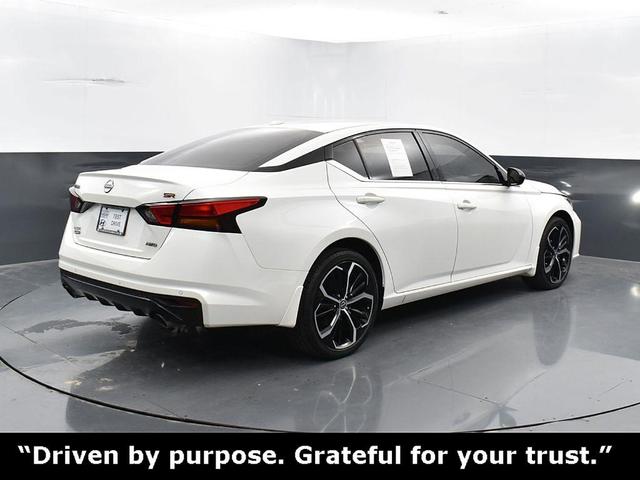 Photo of 2024 White Nissan Altima