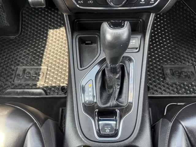 Photo of 2020 Hydro Blue Pearlcoat Jeep Cherokee