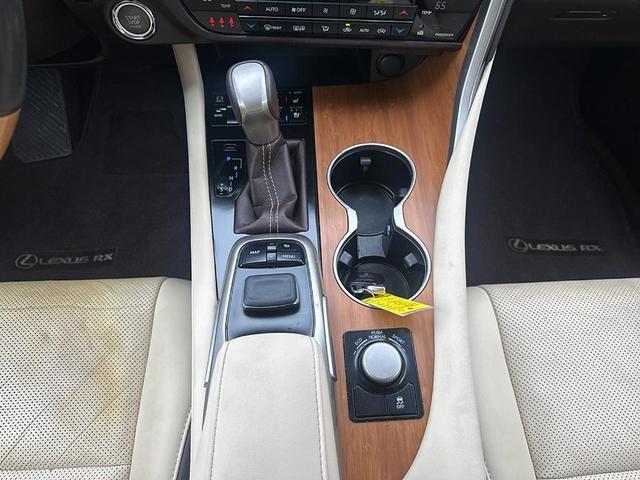 Photo of 2017 Silver Lining Metallic Lexus RX 350