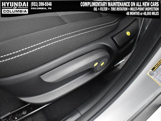 Photo of 2025 Shimmering Silver Hyundai VENUE