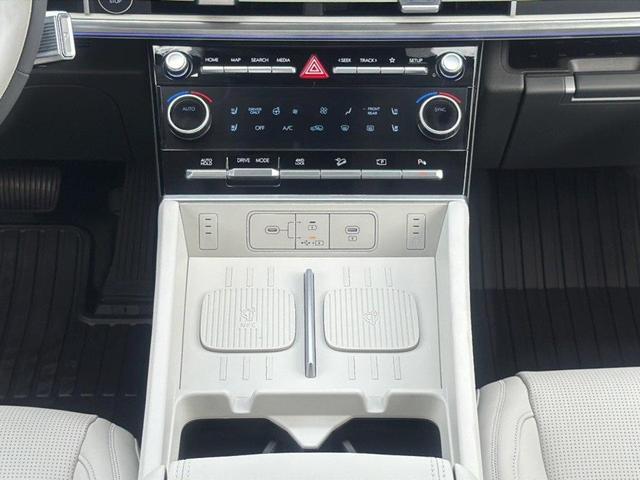 Photo of 2026 Green Hyundai SANTA FE HEV