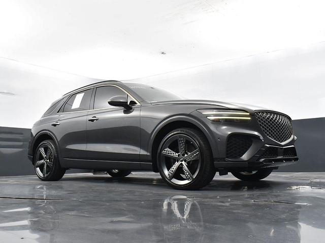 Photo of 2022 Himalayan Gray Genesis GV70