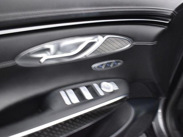 Photo of 2022 Himalayan Gray Genesis GV70