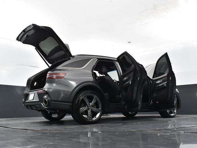 Photo of 2022 Himalayan Gray Genesis GV70