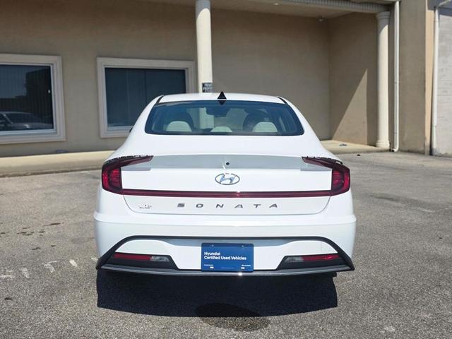 Photo of 2023 White Hyundai SONATA