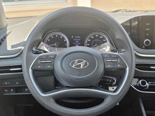 Photo of 2023 White Hyundai SONATA