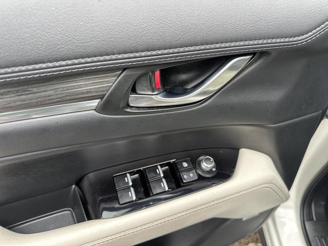 Photo of 2019 Snowflake White Pearl Mica Mazda CX-5