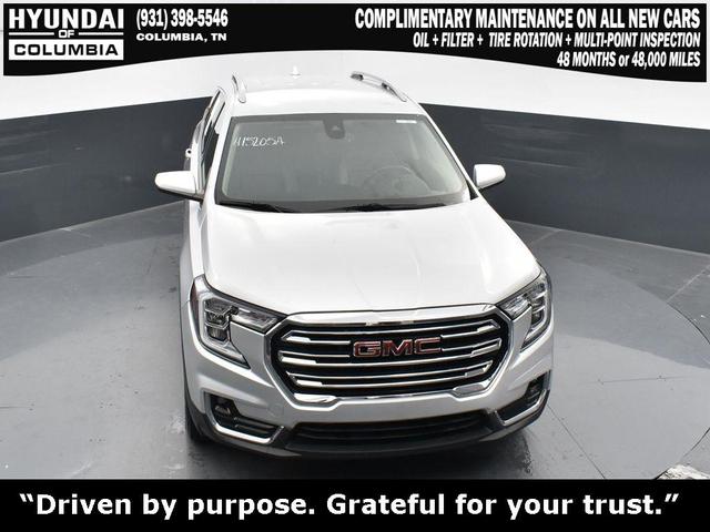 Photo of 2022 Quicksilver Metallic GMC Terrain