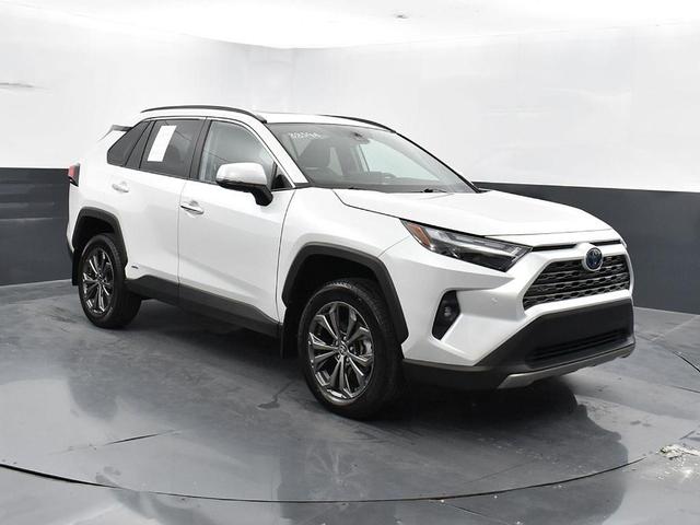 Photo of 2024 Wind Chill Pearl Toyota RAV4 Hybrid