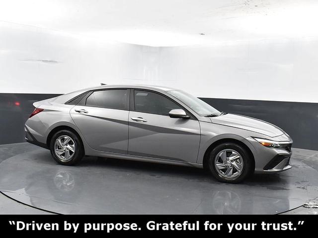 Photo of 2024 Metal Hyundai ELANTRA