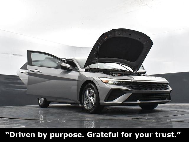 Photo of 2024 Metal Hyundai ELANTRA