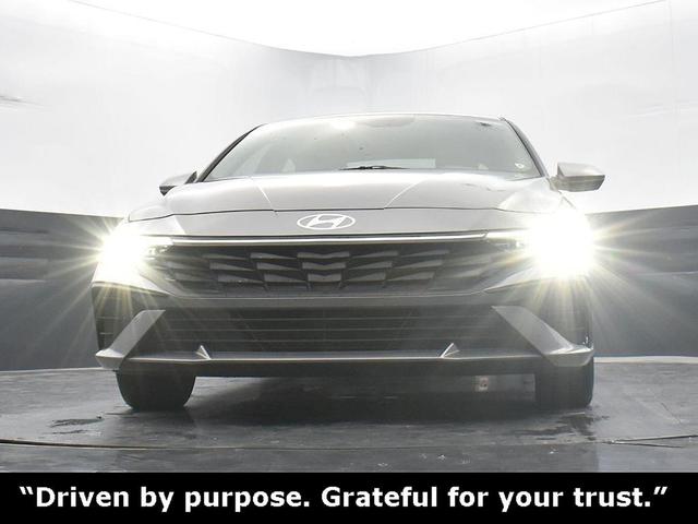 Photo of 2024 Metal Hyundai ELANTRA