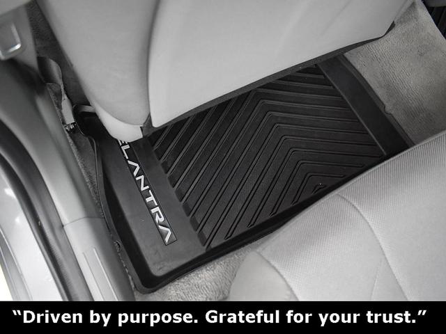 Photo of 2024 Metal Hyundai ELANTRA