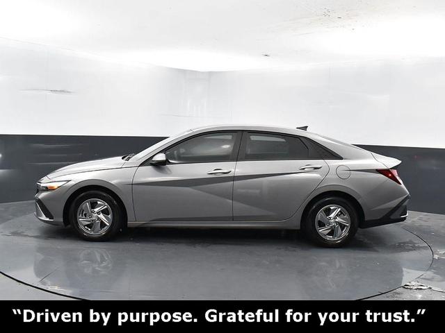 Photo of 2024 Metal Hyundai ELANTRA