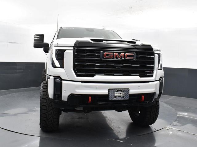 Photo of 2024 Summit White GMC Sierra 2500