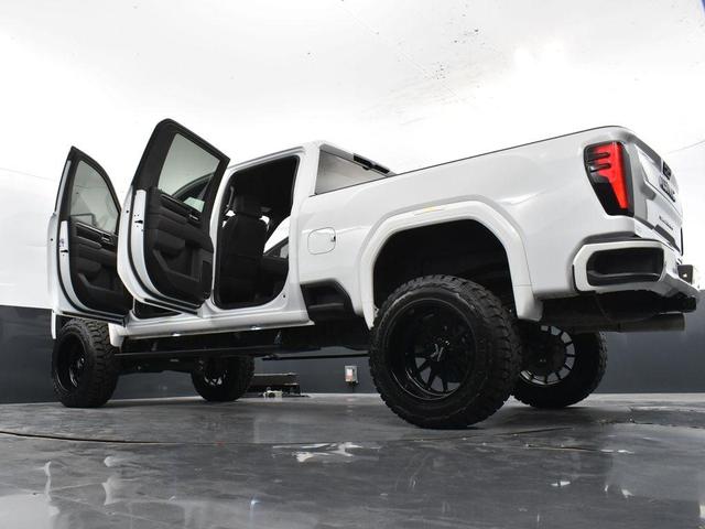 Photo of 2024 Summit White GMC Sierra 2500