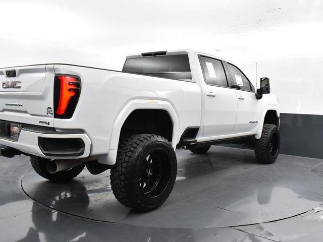 Photo of 2024 Summit White GMC Sierra 2500