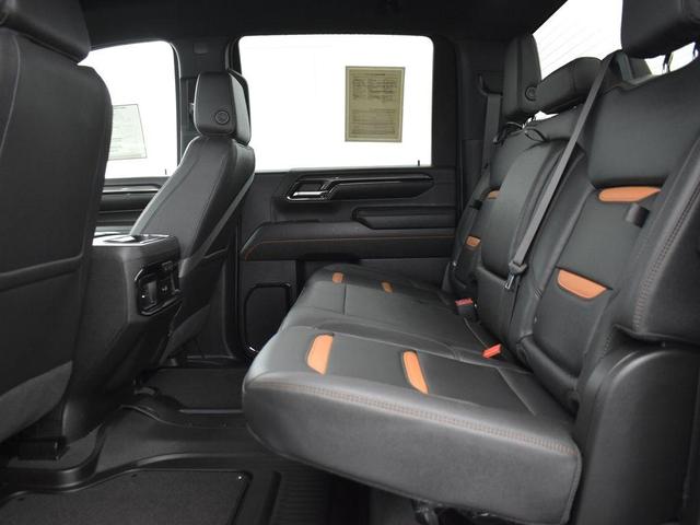 Photo of 2024 Summit White GMC Sierra 2500