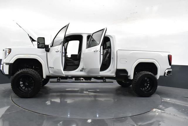 Photo of 2024 Summit White GMC Sierra 2500