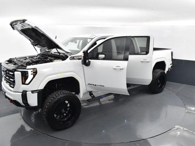 Photo of 2024 Summit White GMC Sierra 2500