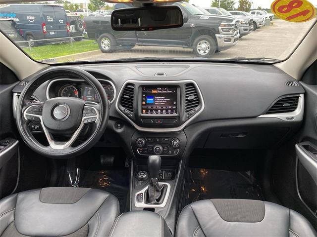 Photo of 2018 Billet Silver Metallic Clearcoat Jeep Cherokee