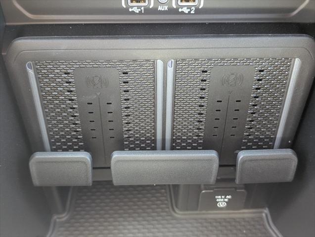 Photo of 2025 Diamond Black Crystal Pearlcoat RAM 2500