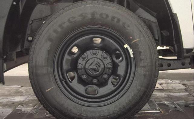 Photo of 2025 Bright White Clearcoat RAM 2500