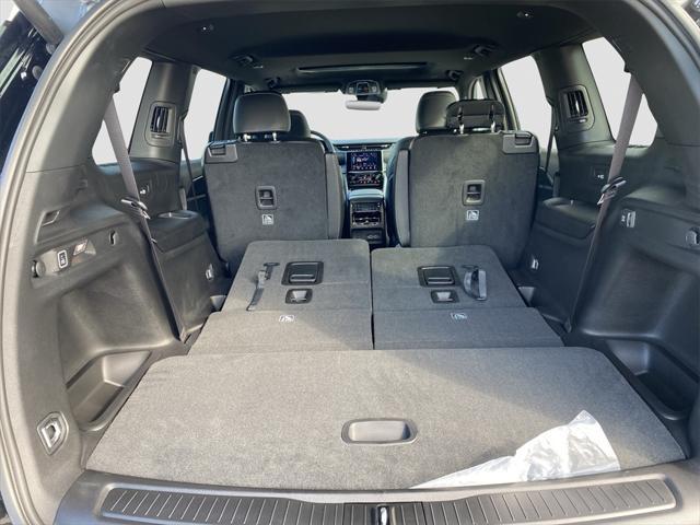 Photo of 2025 Diamond Black Crystal Pearlcoat Jeep Grand Cherokee L