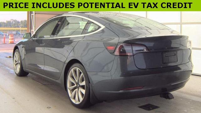 Photo of 2018 Midnight Silver Metallic Tesla Model 3