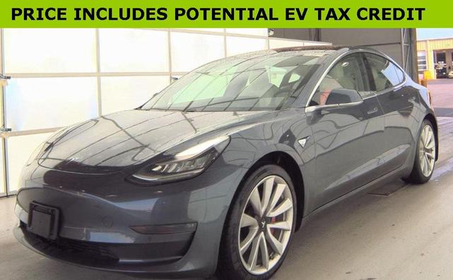 Photo of 2018 Midnight Silver Metallic Tesla Model 3