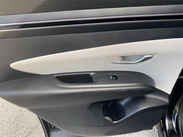 Photo of 2022 Phantom Black Hyundai TUCSON