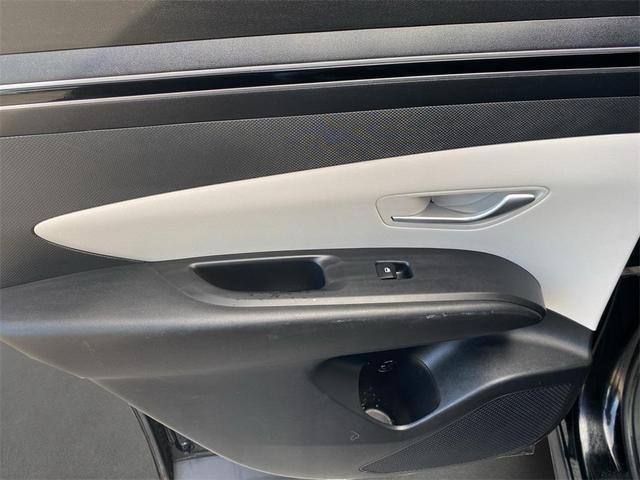 Photo of 2022 Phantom Black Hyundai TUCSON