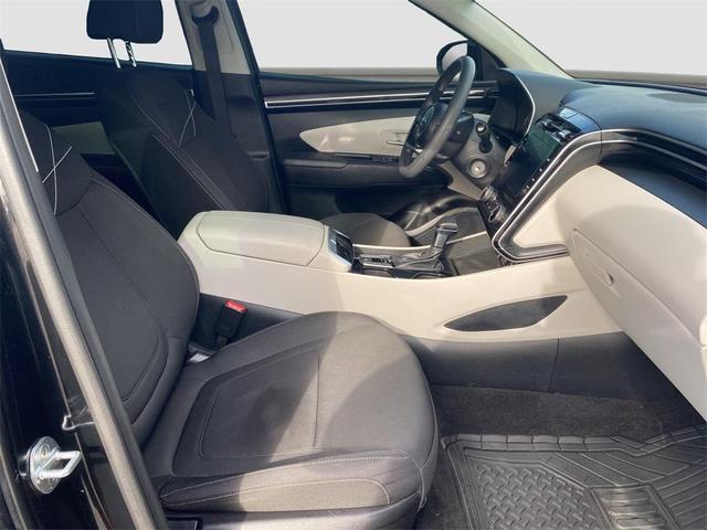 Photo of 2022 Phantom Black Hyundai TUCSON